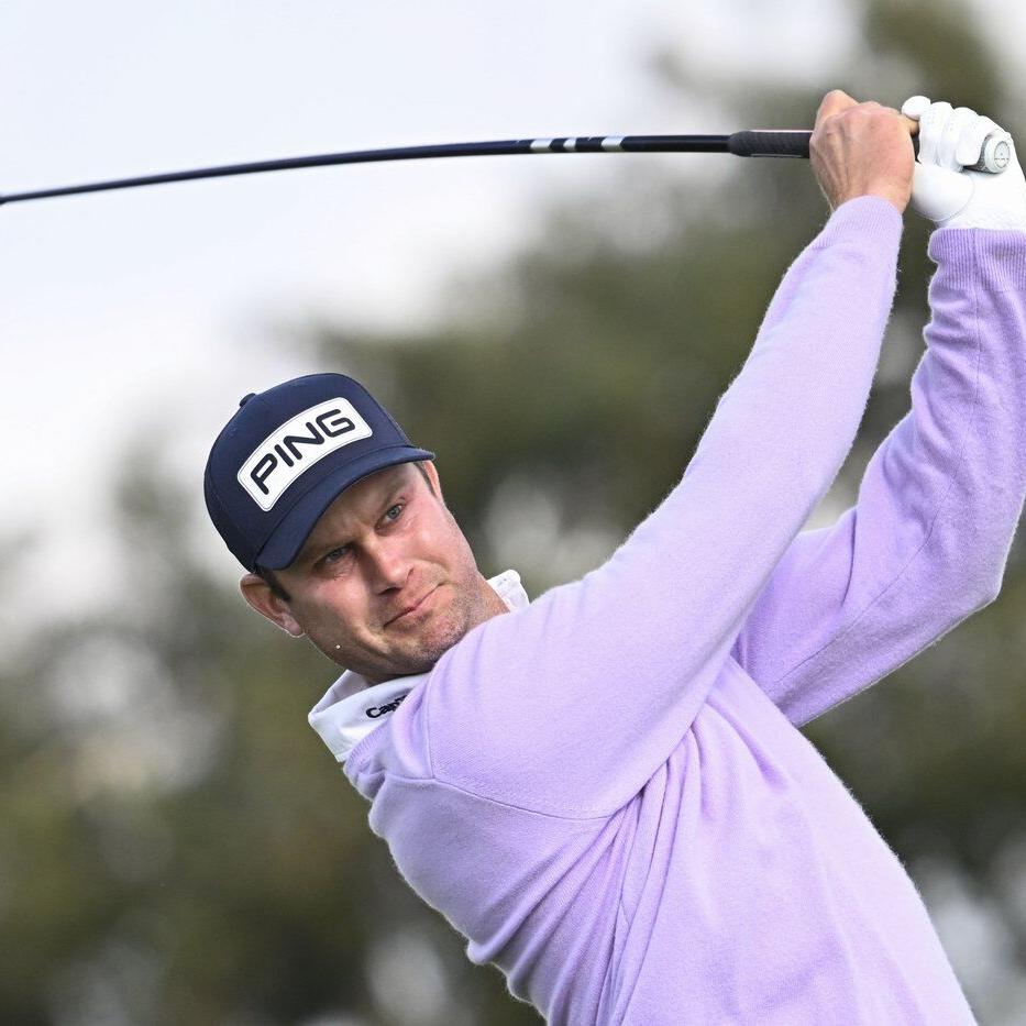 English holds off Stevens to win Farmers Insurance Open by a shot